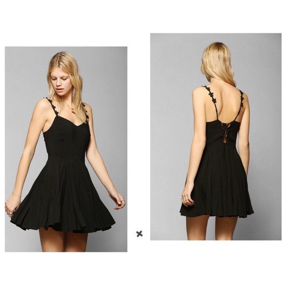 Urban Outfitters Dresses & Skirts - Kimchi Blue Black Daisy Strap Dress